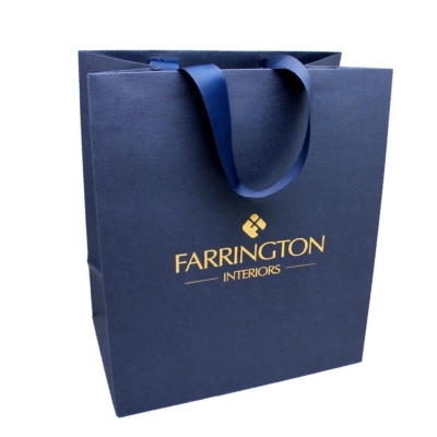 Farrington Interiors 藍色花紋紙燙金擊凸標誌配藍色織𧜵手挽紙袋